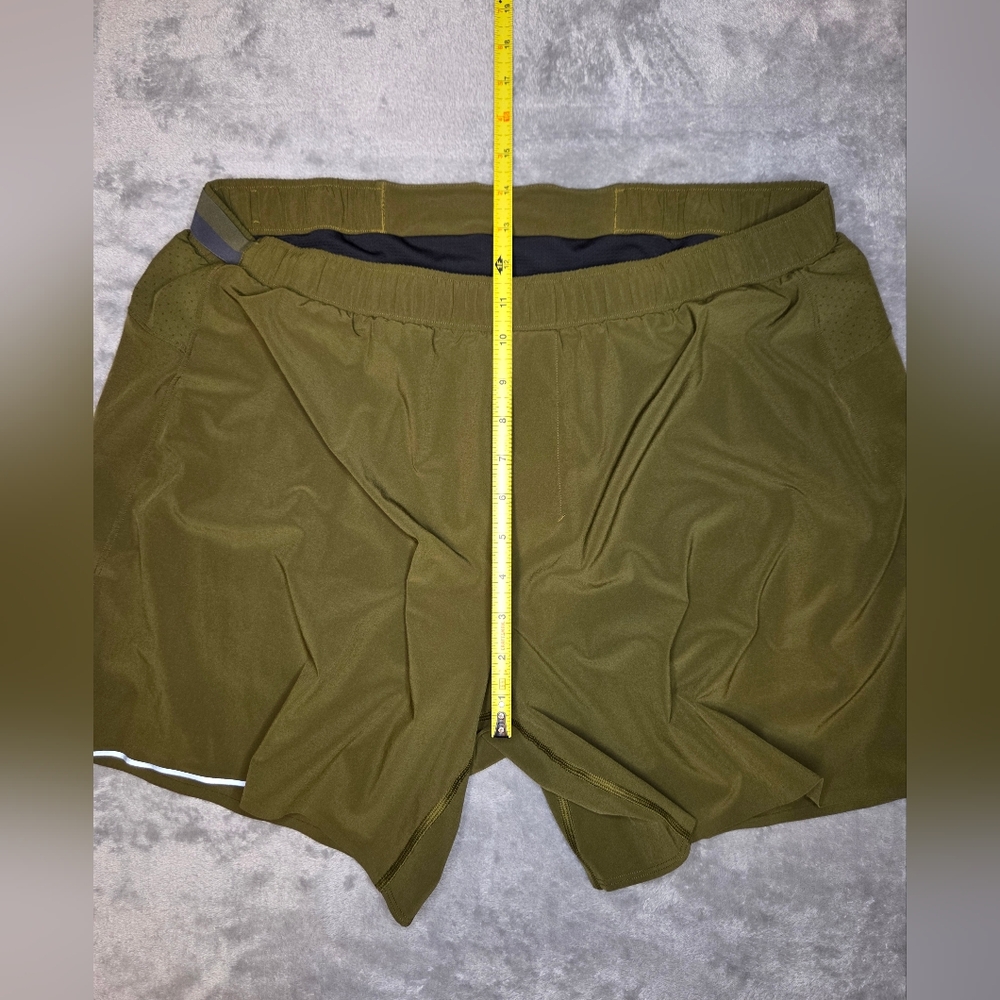 Lululemon Mens Surge Short in Army Green - Size XXL - Picture 6 of 11